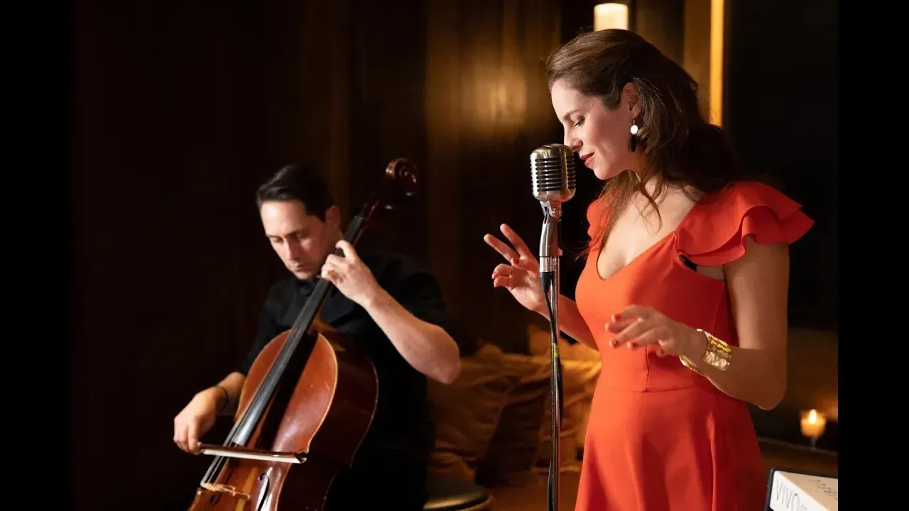 Vidéo « Les yeux ouverts - Trio A Song For You »
